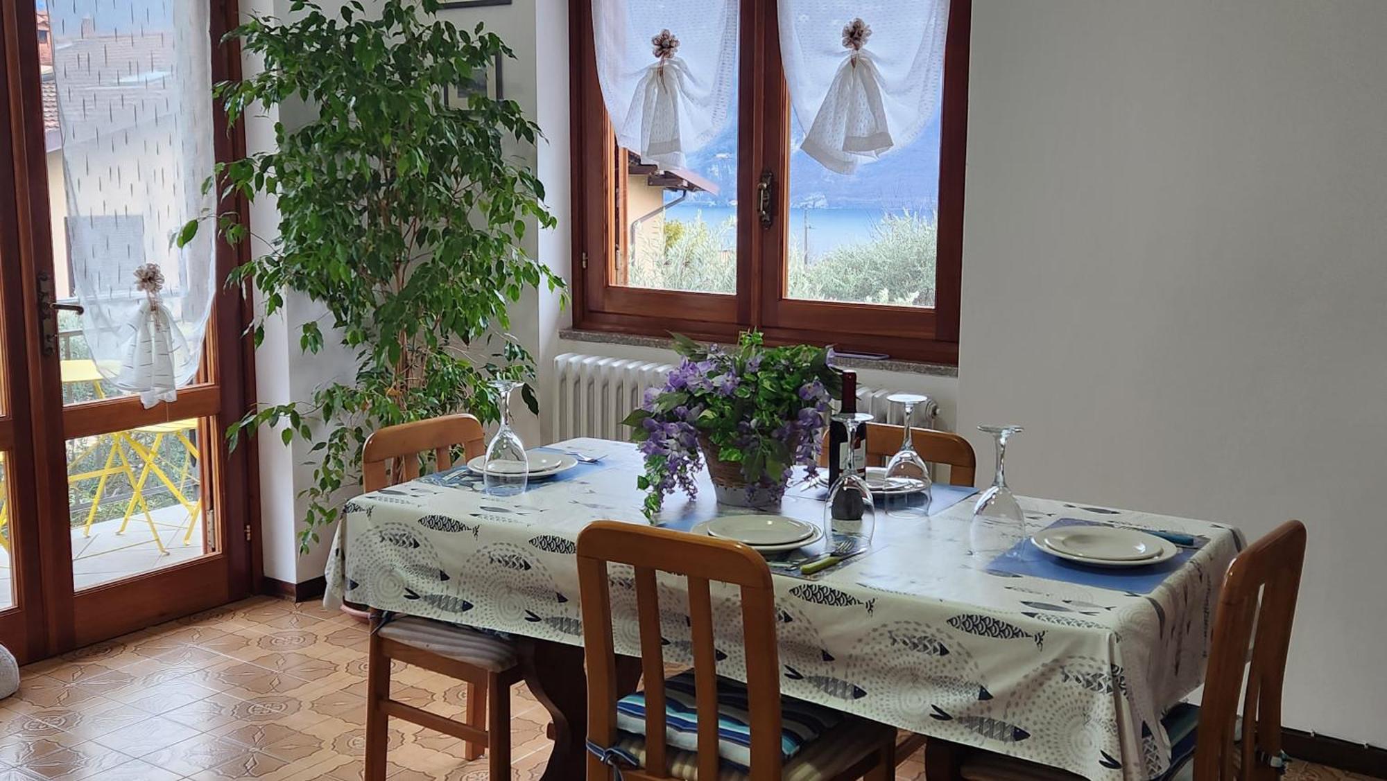 Apartment L'Ulivo Lake View Private Road 5 Kilometers From Varenna 列尔纳 外观 照片