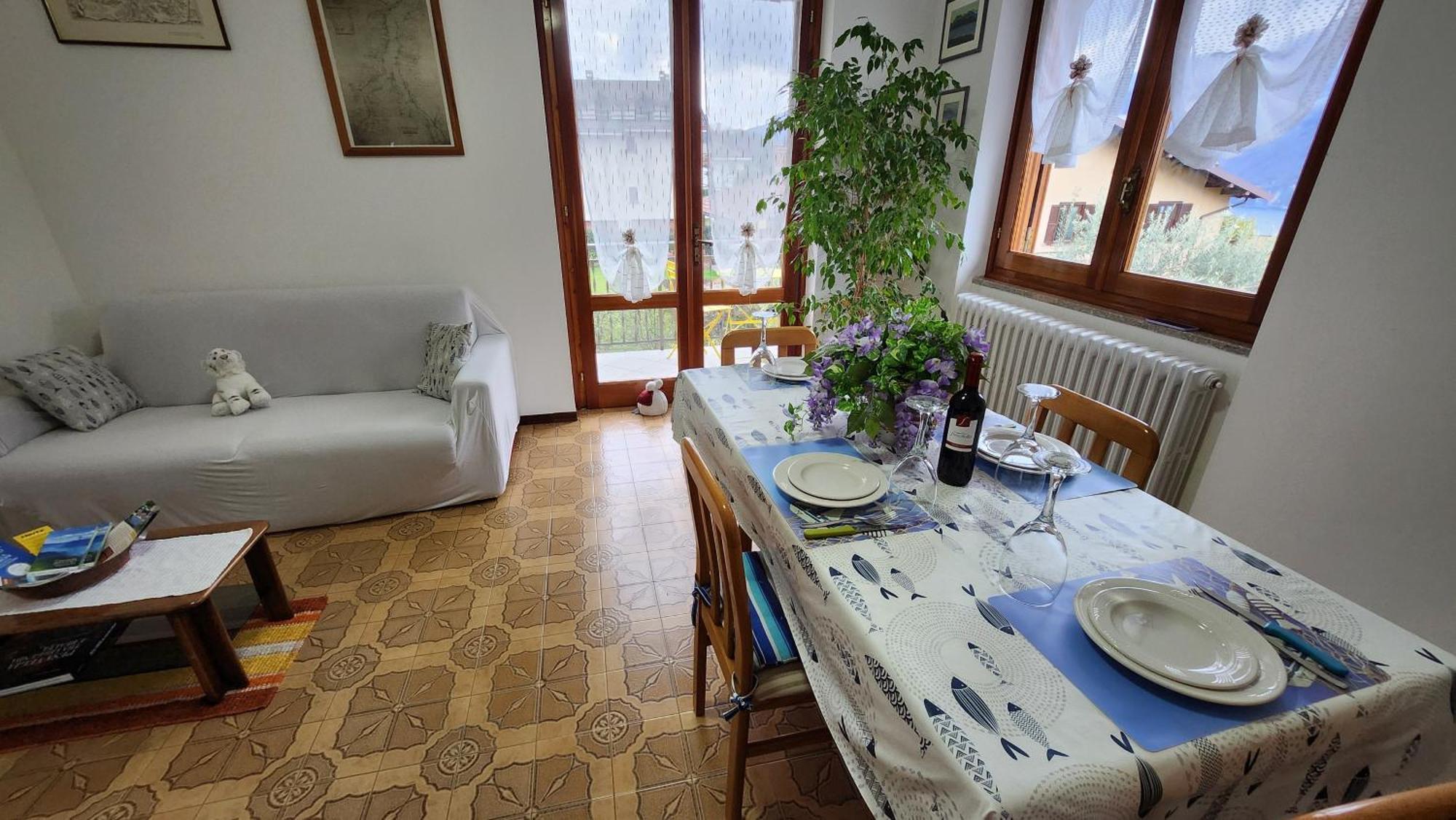 Apartment L'Ulivo Lake View Private Road 5 Kilometers From Varenna 列尔纳 外观 照片