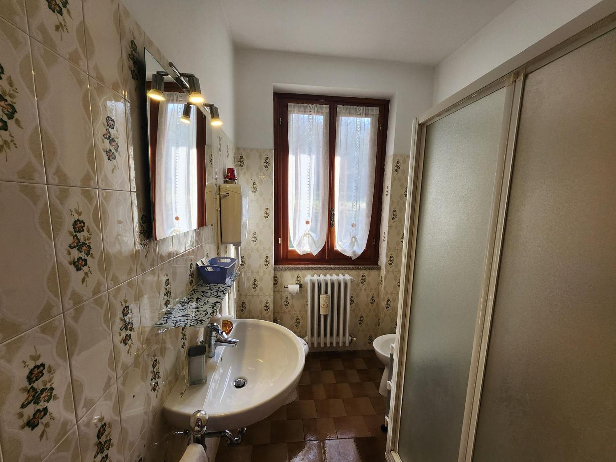 Apartment L'Ulivo Lake View Private Road 5 Kilometers From Varenna 列尔纳 外观 照片