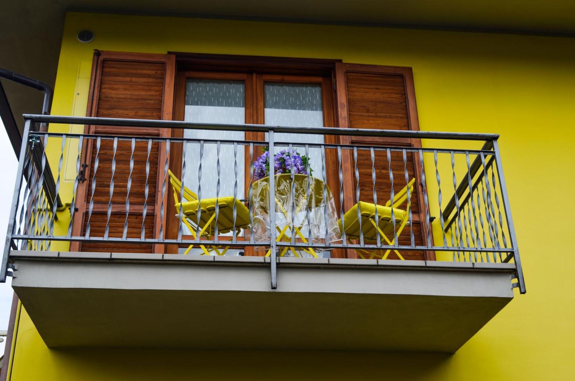 Apartment L'Ulivo Lake View Private Road 5 Kilometers From Varenna 列尔纳 外观 照片